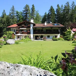 Alpenchalet Zum Jeremia Ferienhaus